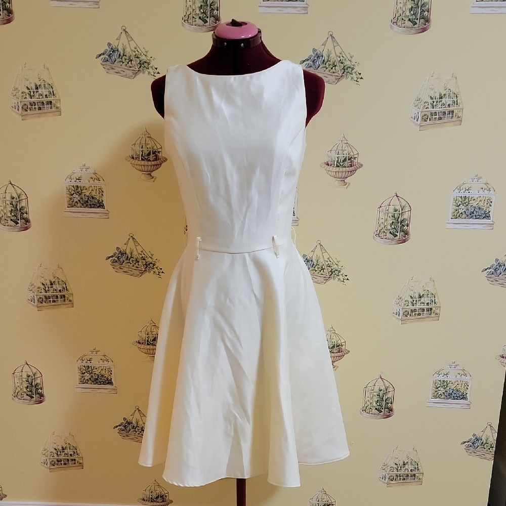 Jessica McClintock Yellow Sleeveless Bateau A-Line Mini Dress